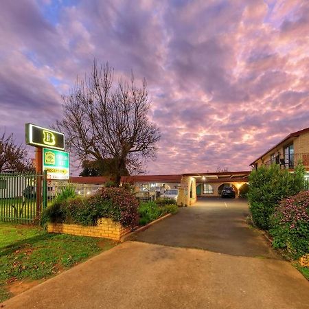 Forest Lodge Motor Inn & Restaurant ดับโบ ภายนอก รูปภาพ